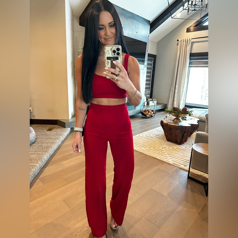 Lulus red two piece set. Wide leg pant. Worn once. Size Small.